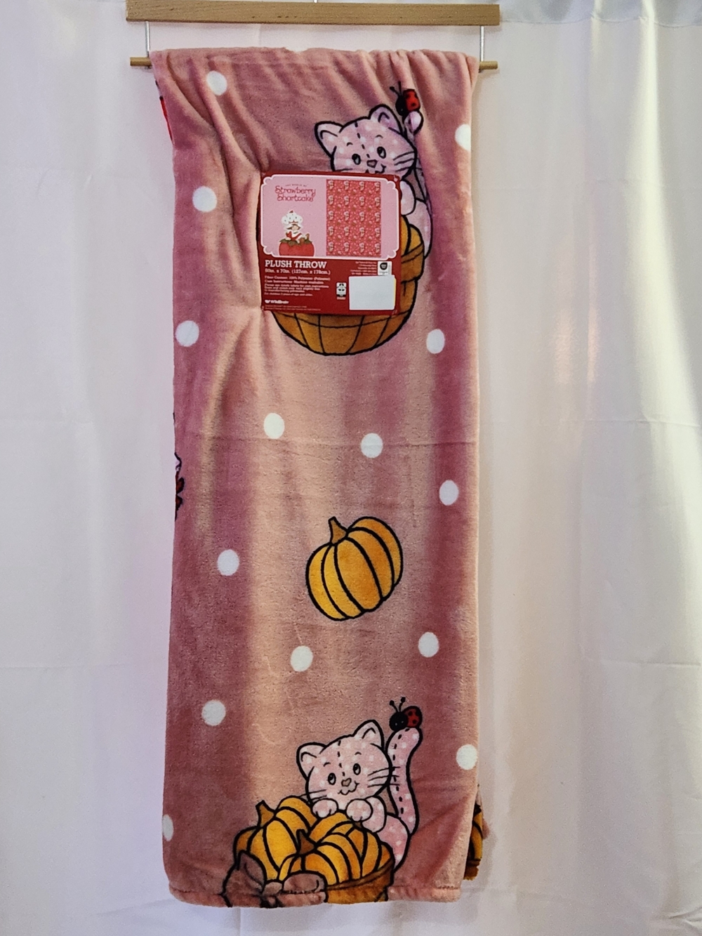 Strawberry Shortcake And Custard Fall Harvest Themed Plush Throw 50" X 70"